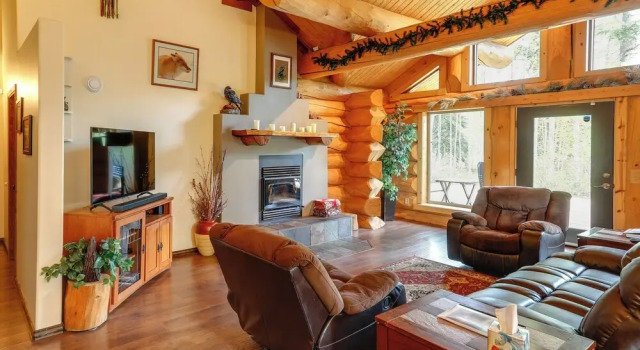 Riverside Log Cabin: On-site Aurora Viewing!, Rezervați Hotel Badger Statele Unite ale Americii