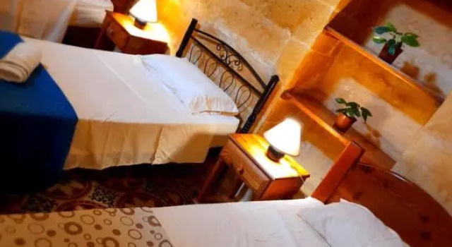 Ta lucia farmhouse with private pool and BBQ, Buchen Sie Ferienhaus Kerċem Gozo