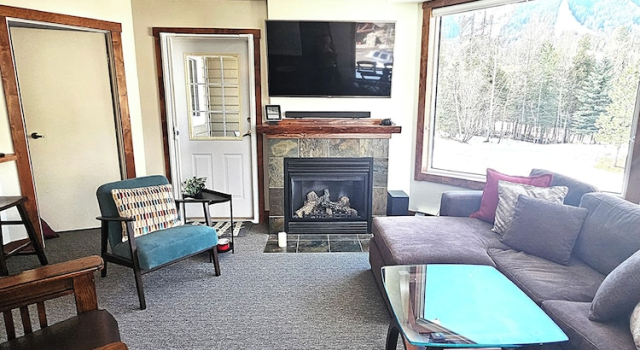 Номер Standard Timberline Lodges by Fernie Lodging Co