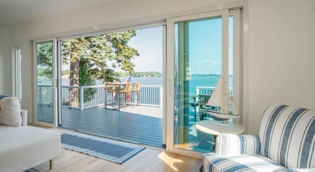 The Blue Sapphire on Mineola Bay - 3br/3ba Luxury Lakefront Home on Mineola Bay Stunning Views on Chain O Lakes, Buchen Sie Ferienhaus Fox Lake Illinois