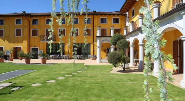 Residence Al Frantoio, Забронировать Отель Отели Арко с бассейном, Бассейн