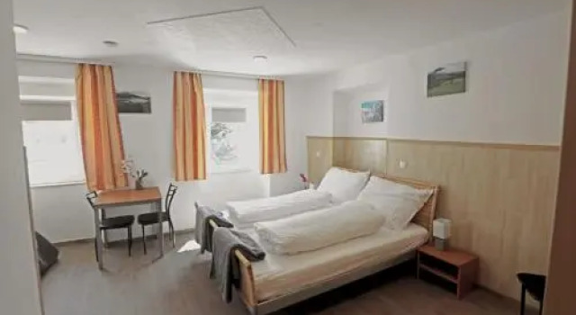 Zirnberg Appartements, Забронировать Апарт-отель Отели Флаттах с парковкой, Парковка