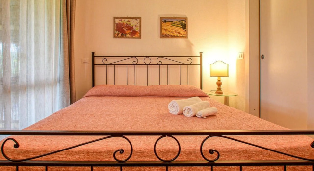 Nice Home in Bivio Montorgiali With Outdoor Swimming Pool, Wifi and 1 Bedrooms, Book Hotel Montorgiali Toscana