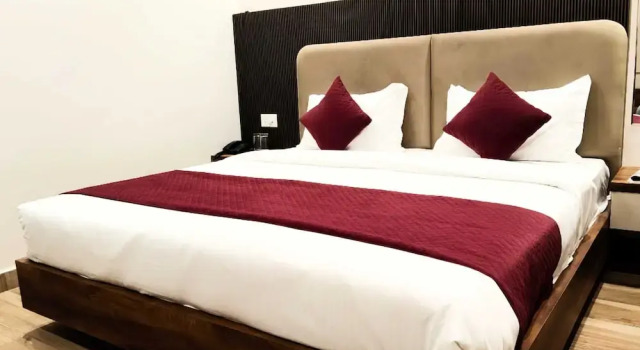 Hotel 7 Heaven