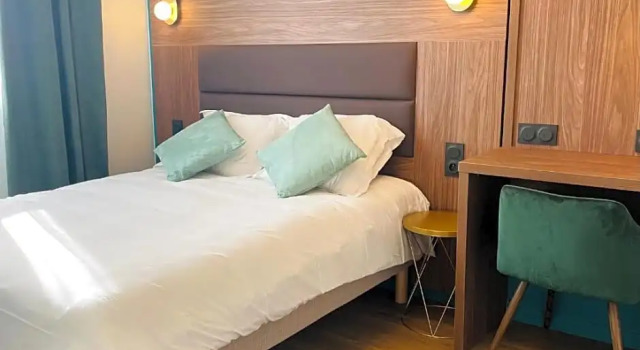 Двухместный номер Superior The Originals Boutique, Hôtel Le Marignan,Le Havre Centre Gare
