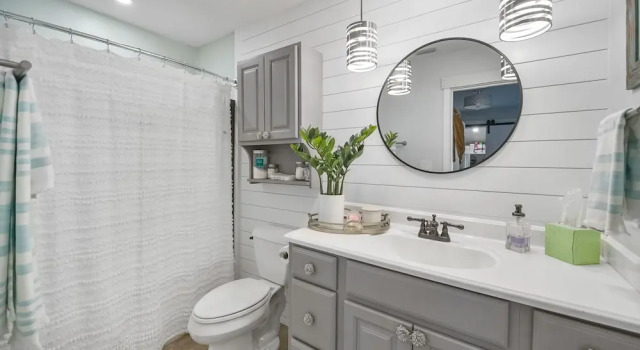Simply Seagrove 2 Bedroom Home by Redawning