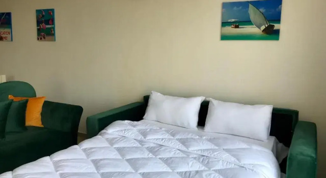 Апартаменты с балконом Sunny Bay Apartments