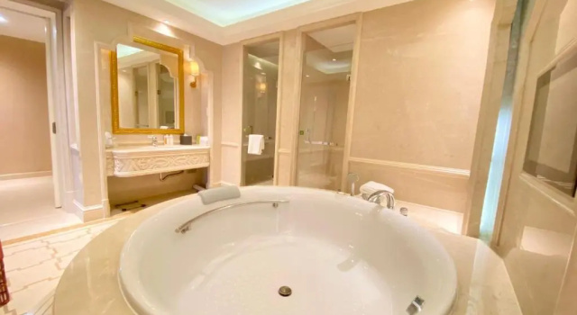 Номер Premium Holiday Inn Foshan Nanhai Central by IHG