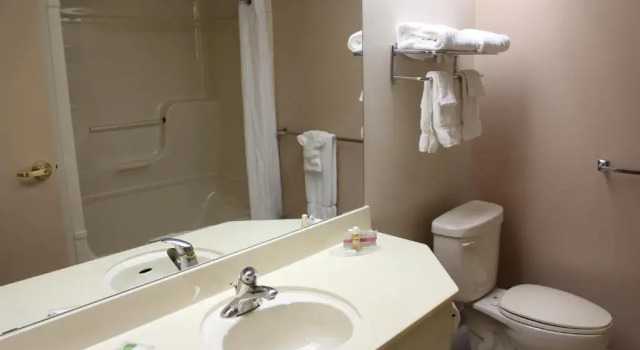 Номер Standard Coastal Inn Halifax - Bayers Lake