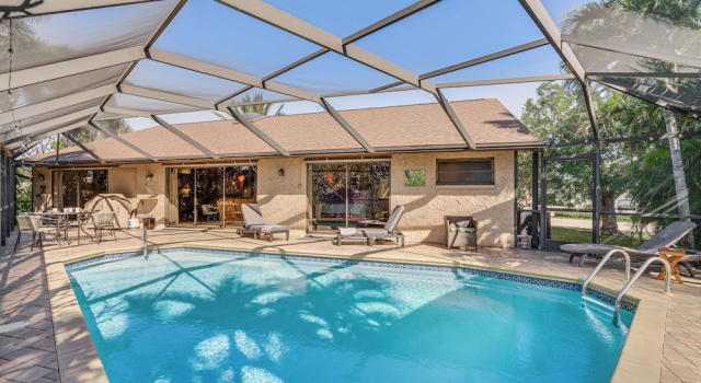 Heated Pool, 3 Mi to Dtwn: Cape Coral Escape!, Забронировать Дом для отпуска Виллы Кейп-Корал, Вилла