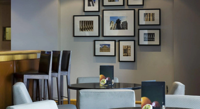 Holiday Inn Oxford by IHG, Забронировать Отель Оксфорд Оксфордшир
