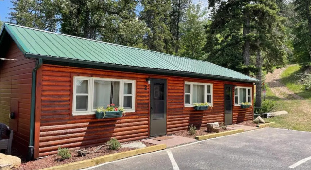 Семейное бунгало Whitetail Creek Camping Resort