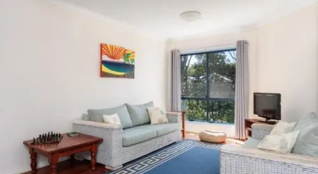 12 Ibis Court Highset Beach House With Natural Bushland Gardens And Covered Decks, Prenota Hotel Rainbow Beach 