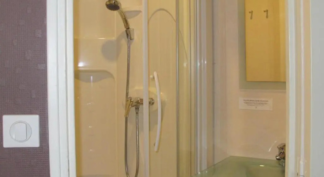 Номер Standard Logis Hôtel Deshors-Foujanet