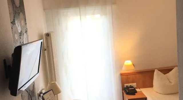 Hotel Ebnet, Забронировать Отель Муттерштадт Pfalz