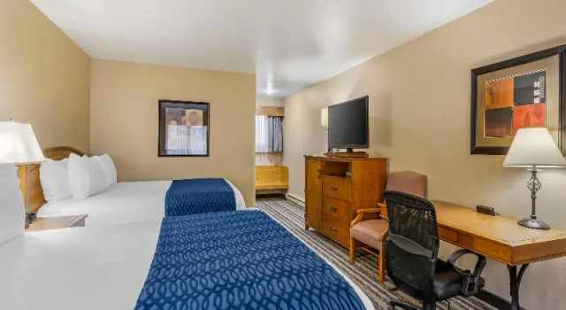 Четырёхместный номер Standard Best Western Sunset Inn