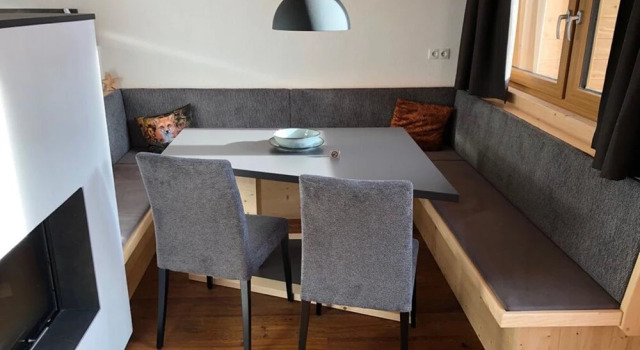 Brilliant Holiday Home in Leutasch Tyrol With Garden, Prenota Hotel Hotel a Tirolo con parcheggio, Parcheggio