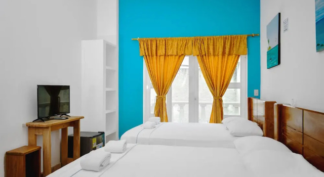 Четырёхместный номер Standard с балконом Aparta Hotel Isla Magica