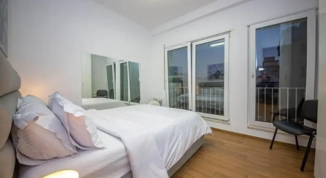 Tirana Sweet Apartments by TS, Забронировать Апартаменты/квартира Тирана область Тирана, рядом с Skanderbeg Square