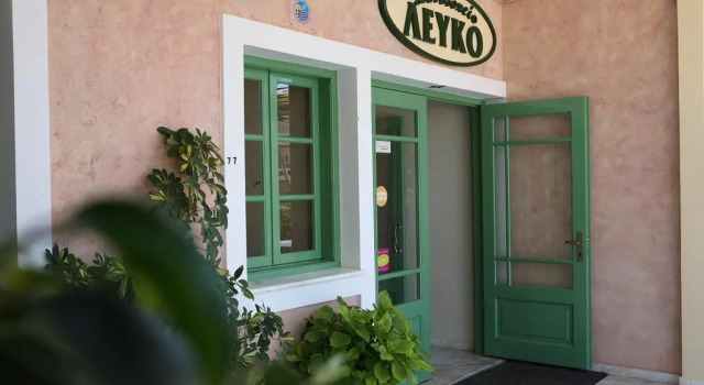 Lefko Hotel & Apartments, Забронировать Апартаменты/квартира Отели Нидри с завтраком, Завтраки