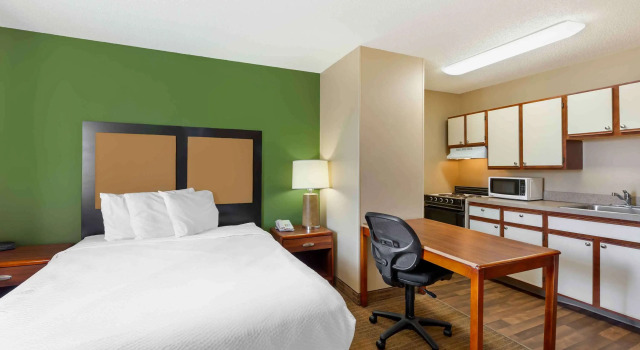 Люкс Suburban Studios Copley Akron West