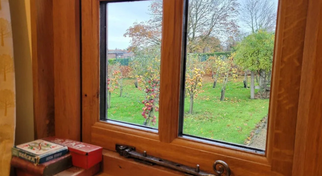 Plank Bridge Shepherds Hut in Orchard - Peaceful Escape for Two, Book Hotel Hoteller i East Ayton med parkering, Parkering