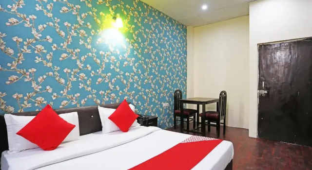 Hotel Platinum Inn by OYO Rooms, Varaa Hotelli Faridabad Haryana