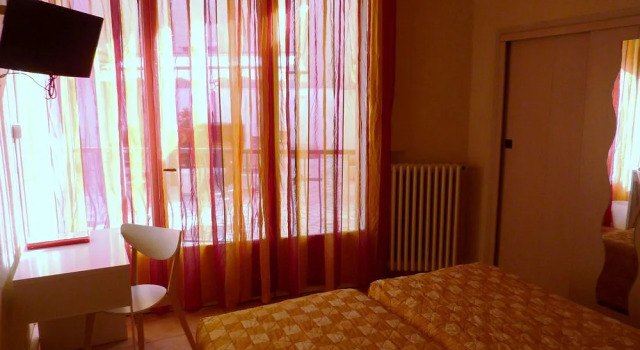 Mistral, Prenota Hotel Hotel a Alvernia con parcheggio, Parcheggio