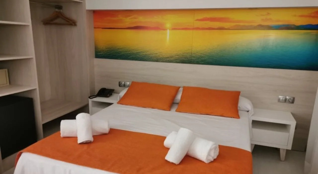Arenas de Son Bou, Reservar Hotel Alaior Minorca