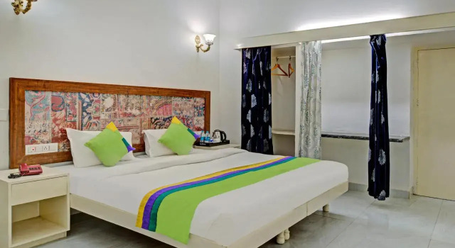 Hotel Meera Udaipur, Забронировать Отель Отели штата Раджастхана с парковкой, Парковка