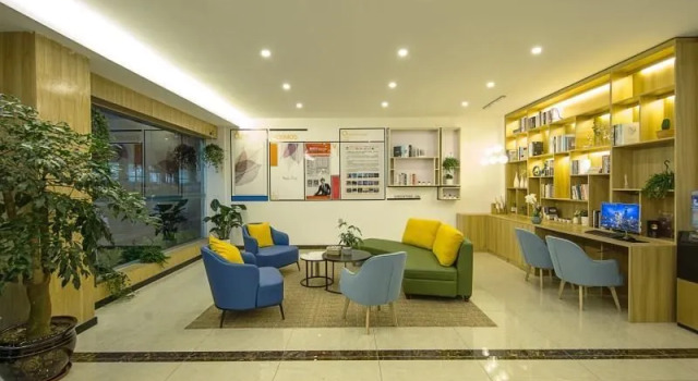 Green Tree Inn Tengchong Rehai Hot Spring Airport, Book Hotel Hoteller i Tengchong med morgenmad, Morgenmad