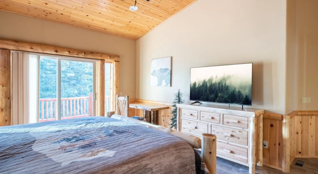 17 - Majestic Moonridge Views 4 Bedroom Home by Redawning