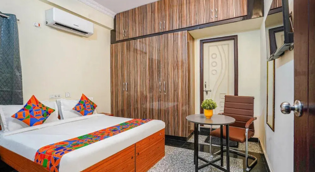 Номер Deluxe FabHotel Eminent Suites Banjara Hills - Nr LV Prasad EYE Institute