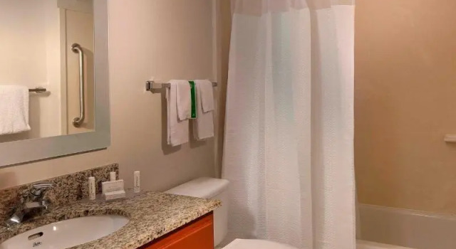 Четырёхместный люкс TownePlace Suites Boca Raton
