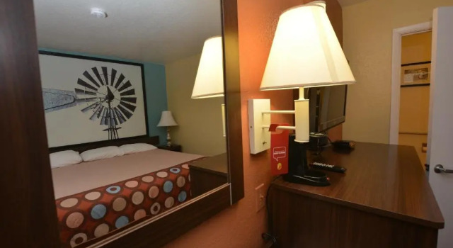 Номер Standard Super 8 by Wyndham Midwest City OK