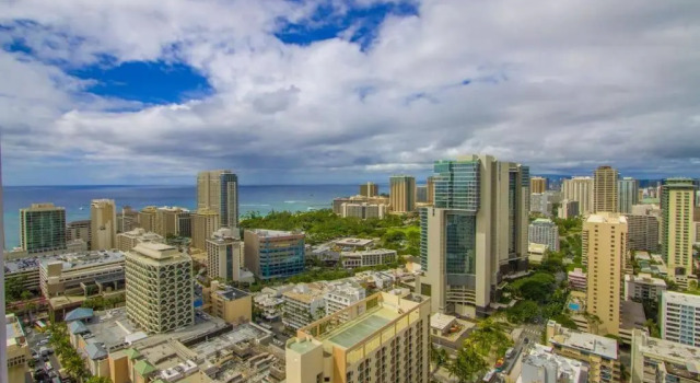 Апартаменты Royal Kuhio Penthouse With Ocean View on 35th Floor