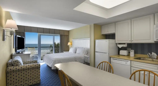 Двухместный номер Kitchen oceanfront Hampton Inn & Suites Myrtle Beach Oceanfront