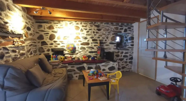 Charmante maison dans les gorges de la Loire avec terrasses et poêle à bois - FR-1-582-319, Buchen Sie Hotel Retournac Auvergne
