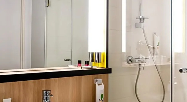 Люкс Standard ibis Styles Versailles Guyancourt