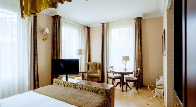 Номер Deluxe Grand Hotel Karel V