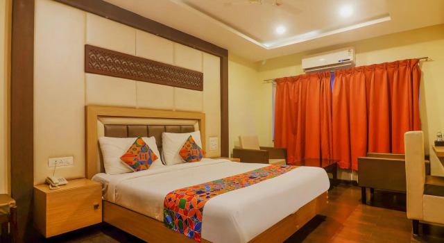 Номер Premium FabHotel Keerthis Anupama - Nr Indira Gandhi Stadium