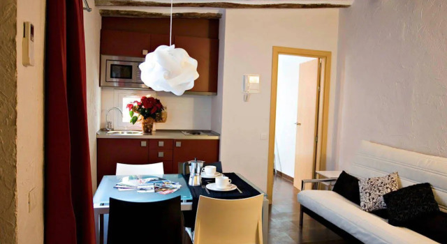 Feel Good Apartments Ciutat Vella, Забронировать Апартаменты/квартира Старый город Барселона, рядом с Приход Св. Августина