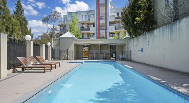 Апартаменты Spacious 3-bed Townhouse in Coburg