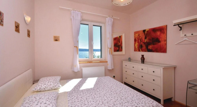 Beautiful Home in Split With Wifi and 3 Bedrooms, Prenota Hotel Splitska 