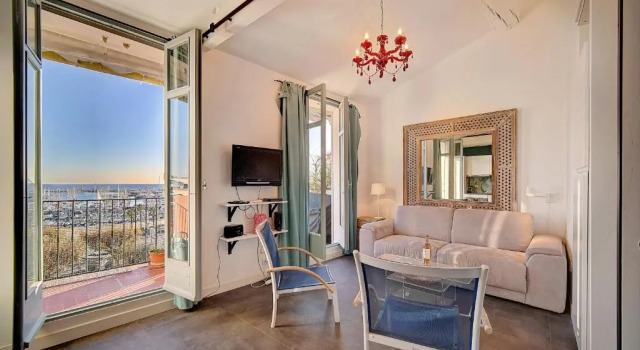 Апартаменты EXCEPTIONNEL 3 PIECES AVEC TERRASSE VUE SUR VIEUX PORT CENTRE VILLE l! A2B195