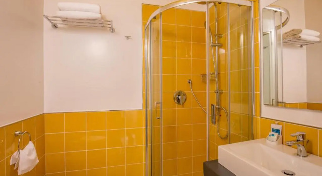 Трёхместный номер Standard Urban Garden Hotel