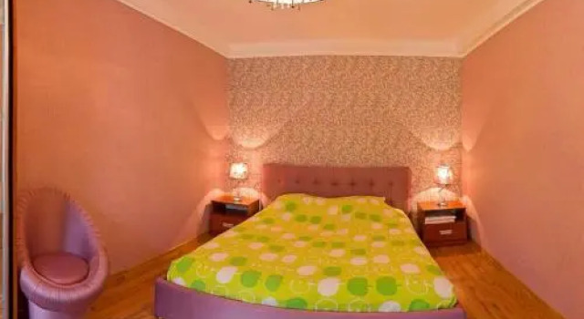 Apartment on Starokievskiy 5