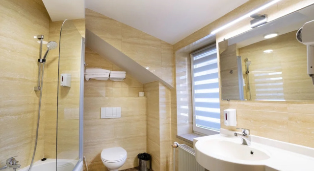 Трёхместный номер Superior Hotel Victory Home - 10min Lotnisko Chopina, 15min to Zachodni, 5min to Progresja