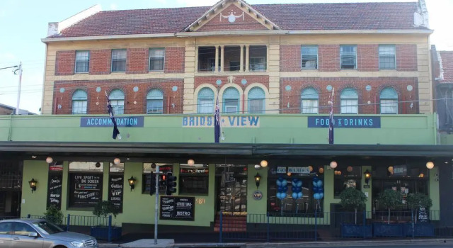Bridgeview Hotel Willoughby