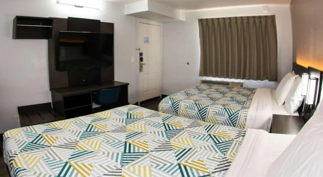 Четырёхместный номер Standard Motel 6-Sacramento, CA - Old Sacramento North